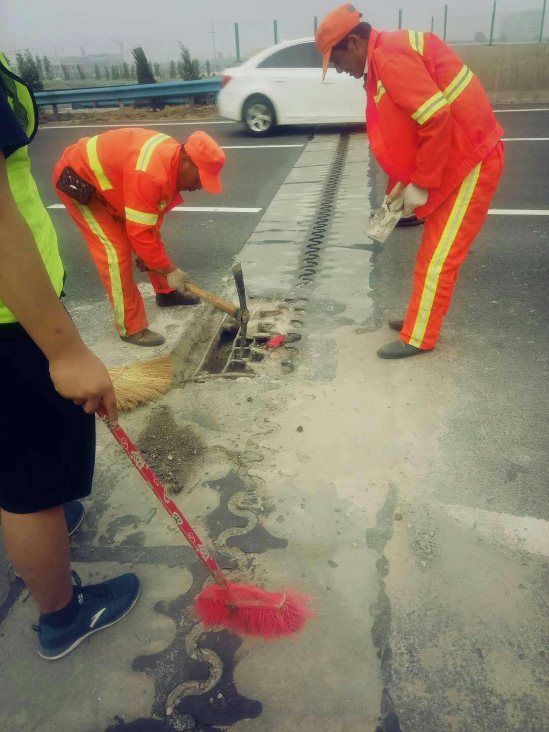 桥梁伸缩缝补缝材料